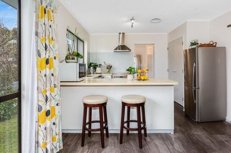 Photo of property in 7 Deveron Place, Tawa, Wellington, 5028