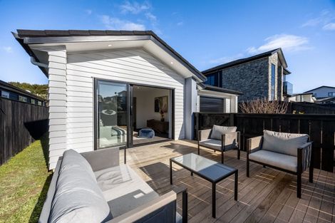 Photo of property in 33 Makete Crescent, Hobsonville, Auckland, 0618