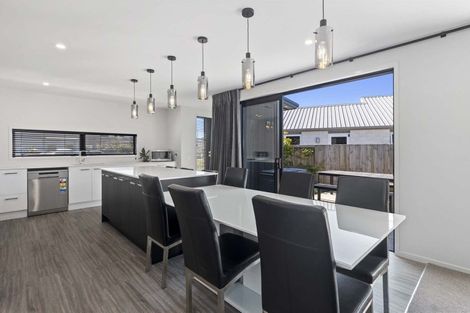 Photo of property in 17 Awataha Crescent, Pyes Pa, Tauranga, 3110