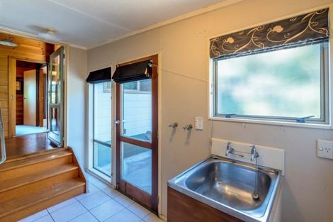Photo of property in 30 Field Way, Waikanae Beach, Waikanae, 5036