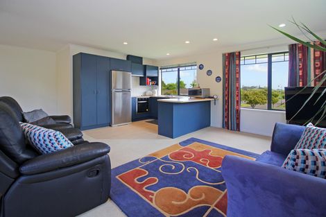 Photo of property in 13 Four Oaks Place, Pukekohe, 2120