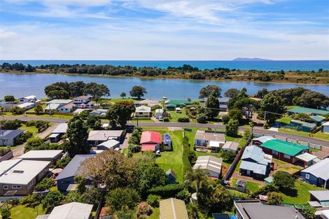 Photo of property in 9a Roretana Drive, Athenree, Waihi Beach, 3177