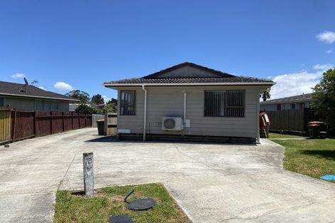 Photo of property in 8a Quintal Place, Papatoetoe, Auckland, 2025