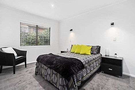 Photo of property in 2/303a Great North Road, Henderson, Auckland, 0612