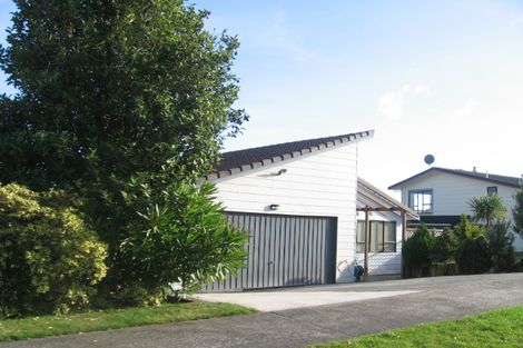 Photo of property in 34 Mercury Way, Whitby, Porirua, 5024