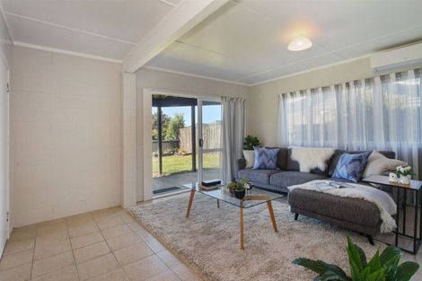 Photo of property in 11 Crispe Road, Clarks Beach, 2122