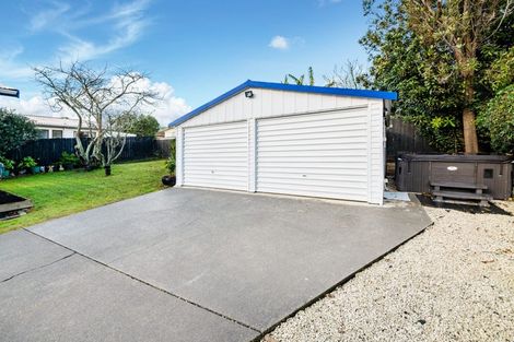 Photo of property in 16 Urlich Drive, Ranui, Auckland, 0612