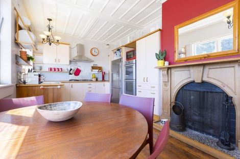 Photo of property in 14 Collingwood Road, Waiuku, 2123