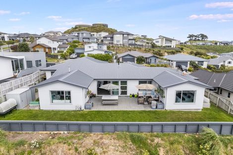 Photo of property in 10 Wangapeka Way, Aotea, Porirua, 5024