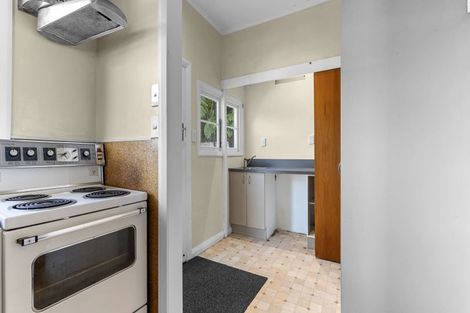 Photo of property in 20 Frankley Road, Westown, New Plymouth, 4310