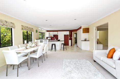 Photo of property in 106 Westchester Drive, Churton Park, Wellington, 6037