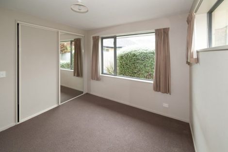 Photo of property in 6 Dunsford Close, Halswell, Christchurch, 8025