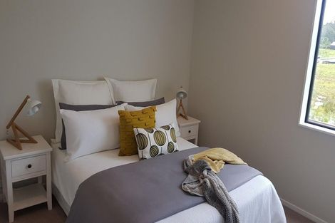 Photo of property in 13 Cambie Avenue, Red Beach, 0932