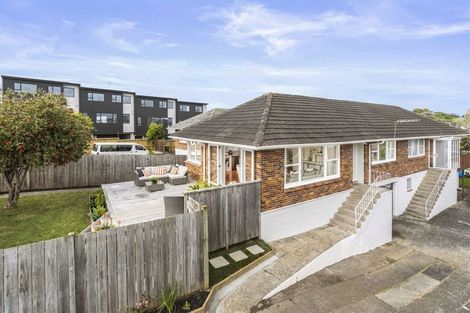 Photo of property in 1/8 Fowler Street, Northcote, Auckland, 0627
