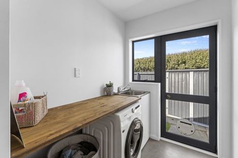 Photo of property in 28 Hawkins Place, Rangiora, 7400