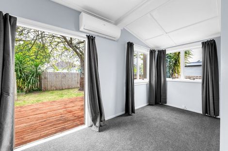 Photo of property in 53a Paul Crescent, Fairfield, Hamilton, 3214