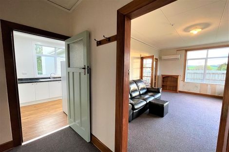 Photo of property in 7 Ovenden Street, Owaka, 9535