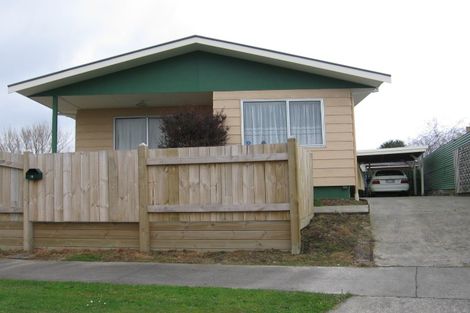 Photo of property in 19 Tiller Close, Kelvin Grove, Palmerston North, 4414