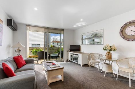 Photo of property in 202 Bond Street, Whangamata, 3620