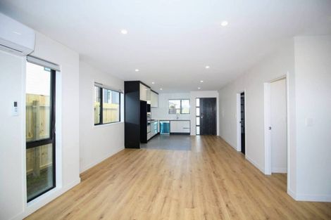 Photo of property in 7b Gulf Crest, Bucklands Beach, Auckland, 2012