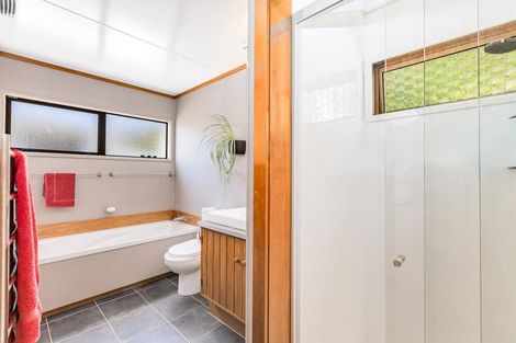 Photo of property in 146 Breaker Bay Road, Breaker Bay, Wellington, 6022