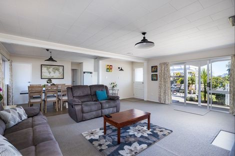 Photo of property in 51 Manu Crescent, Upper Vogeltown, New Plymouth, 4310