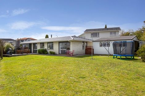 Photo of property in 2 Battersea Place, Richmond Heights, Taupo, 3330