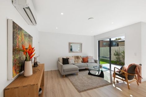 Photo of property in 19 Waituarua Drive, Takanini, 2112