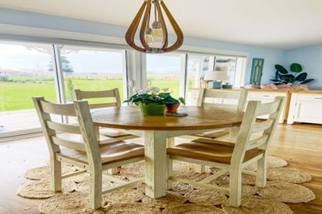 Photo of property in 35 Sears Road, Meeanee, Napier, 4183