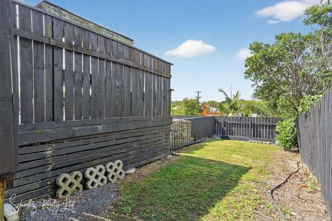 Photo of property in 27 Hurndall Street East, Maungaturoto, 0520