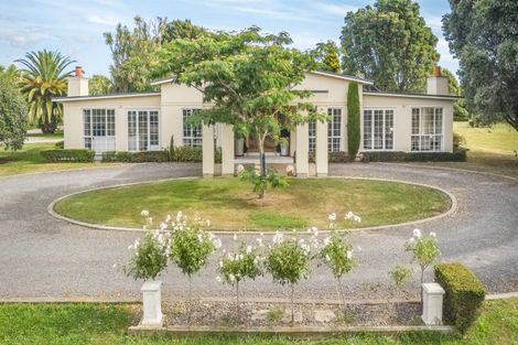 Photo of property in 15 Tarahunga Road, Levin, 5571