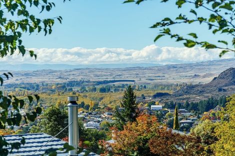 Photo of property in 64 Aronui Road, Bridge Hill, Alexandra, 9320