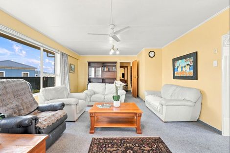 Photo of property in 12 Dawson Street, Pahiatua, 4910