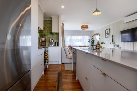 Photo of property in 79 Farquhar Road, Glendene, Auckland, 0602