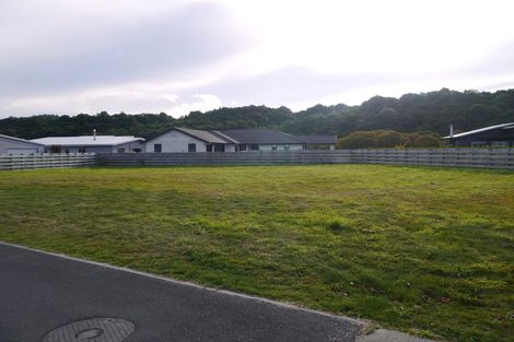 Photo of property in 27 Pukeko Way, Kinloch, Taupo, 3377