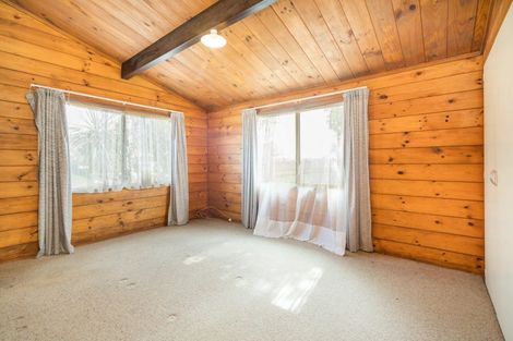 Photo of property in 9 Alma Place, Milson, Palmerston North, 4414