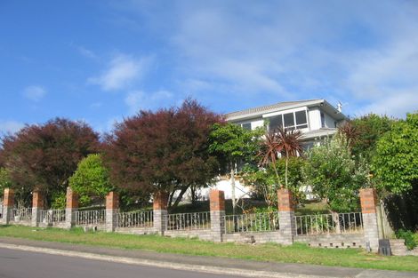 Photo of property in 9 David Beattie Place, Chatswood, Auckland, 0626