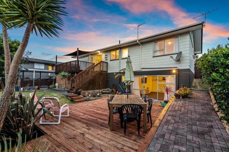 Photo of property in 53 Allington Road, Massey, Auckland, 0614