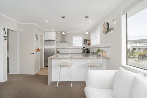 Photo of property in 55 Cambrian Street, Churton Park, Wellington, 6037