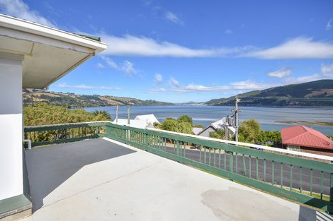 Photo of property in 19 Bayne Terrace, Macandrew Bay, Dunedin, 9014