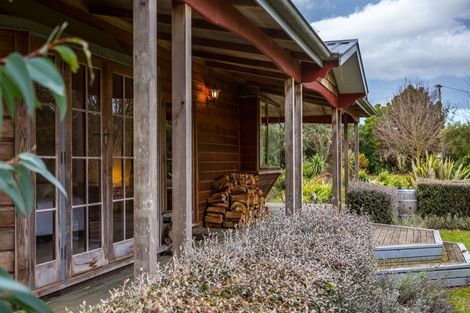 Photo of property in 841 Cowper Road, Dannevirke, 4976