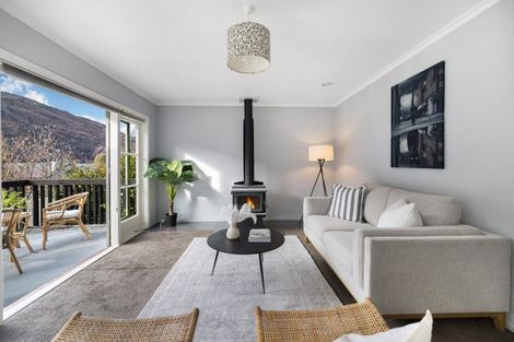Photo of property in 80 Devon Street, Arrowtown, 9302
