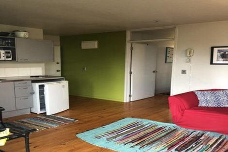 Photo of property in Scotia Tower Apartments, 8f/8 Scotia Place, Auckland Central, Auckland, 1010