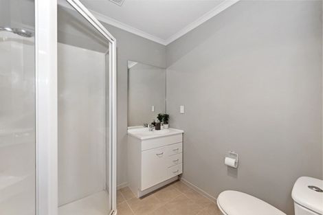 Photo of property in 6 Whitford Place, Rototuna North, Hamilton, 3210