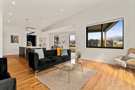 Photo of property in 11 Searle Drive, Cromwell, 9310