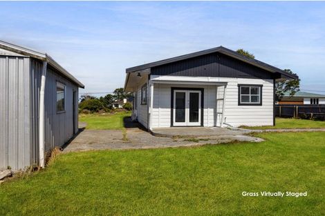 Photo of property in 35 Gladstone Street, Hawera, 4610