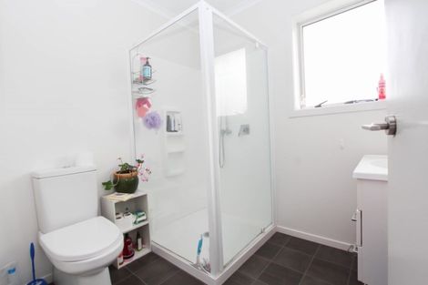 Photo of property in 77 Chiefs Court, Hamilton East, Hamilton, 3216