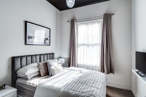 Photo of property in 30 Colenso Avenue, Hospital Hill, Napier, 4110