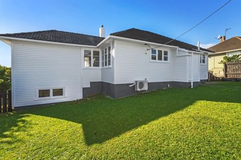 Photo of property in 4 Bromley View, Ranui, Porirua, 5024