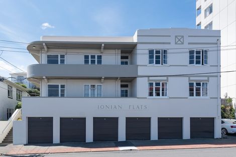 Photo of property in Ionian Flats, 123-125 Brougham Street, Mount Victoria, Wellington, 6011